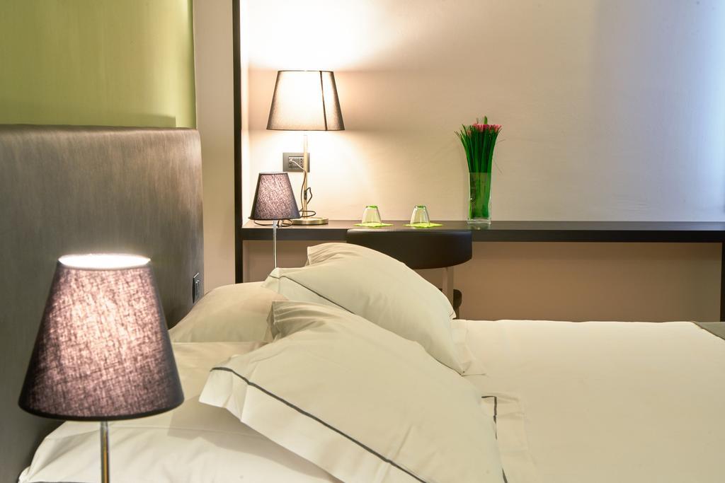 Smart Hotel Карпи Экстерьер фото